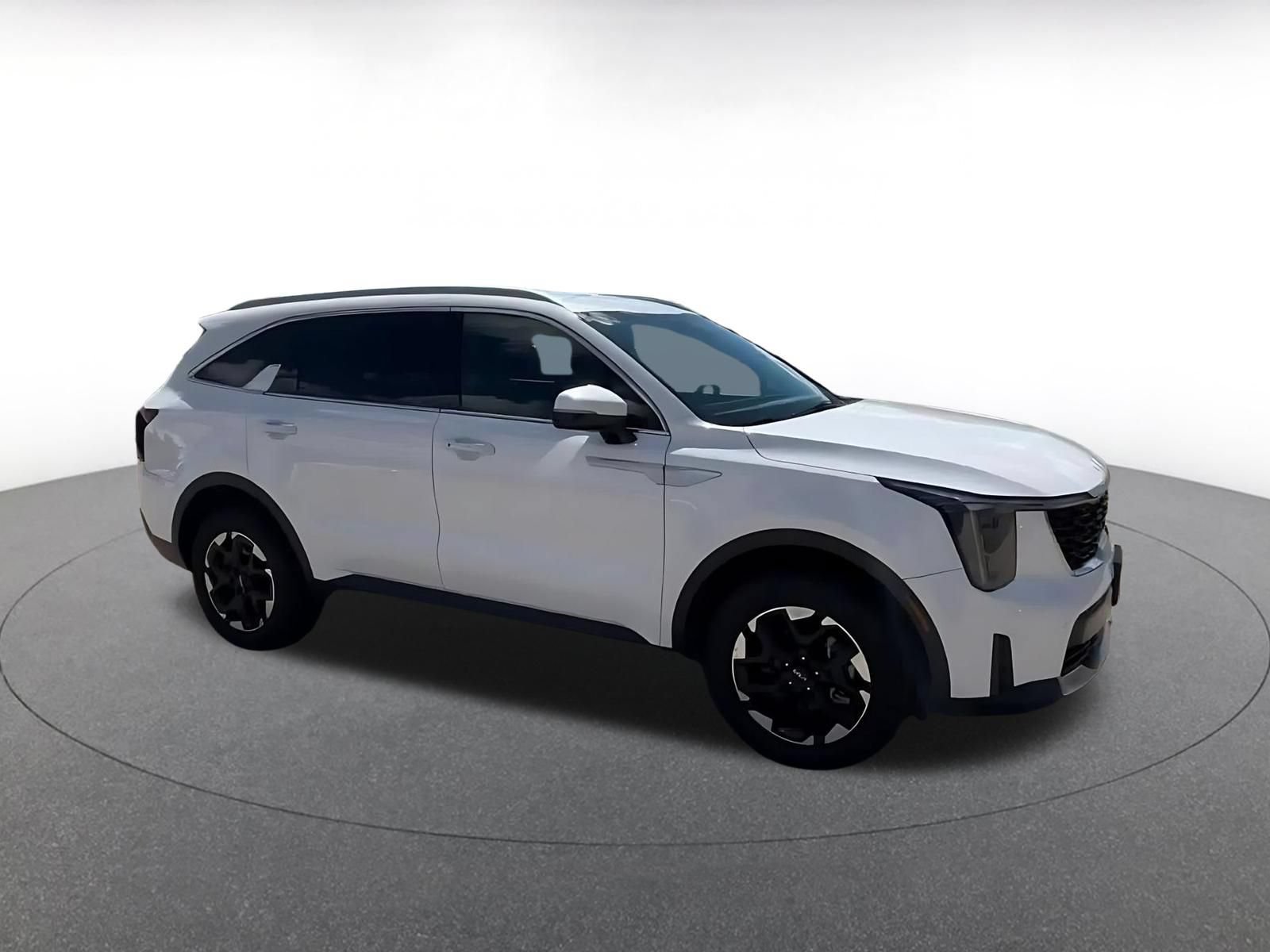 Used 2024 Kia Sorento S AWD/4WD image 2