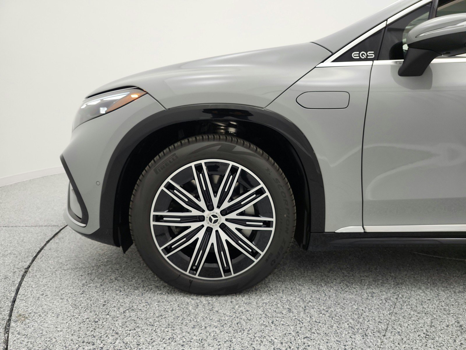 New 2026 Mercedes-Benz EQS 550 4MATIC SUV image 12