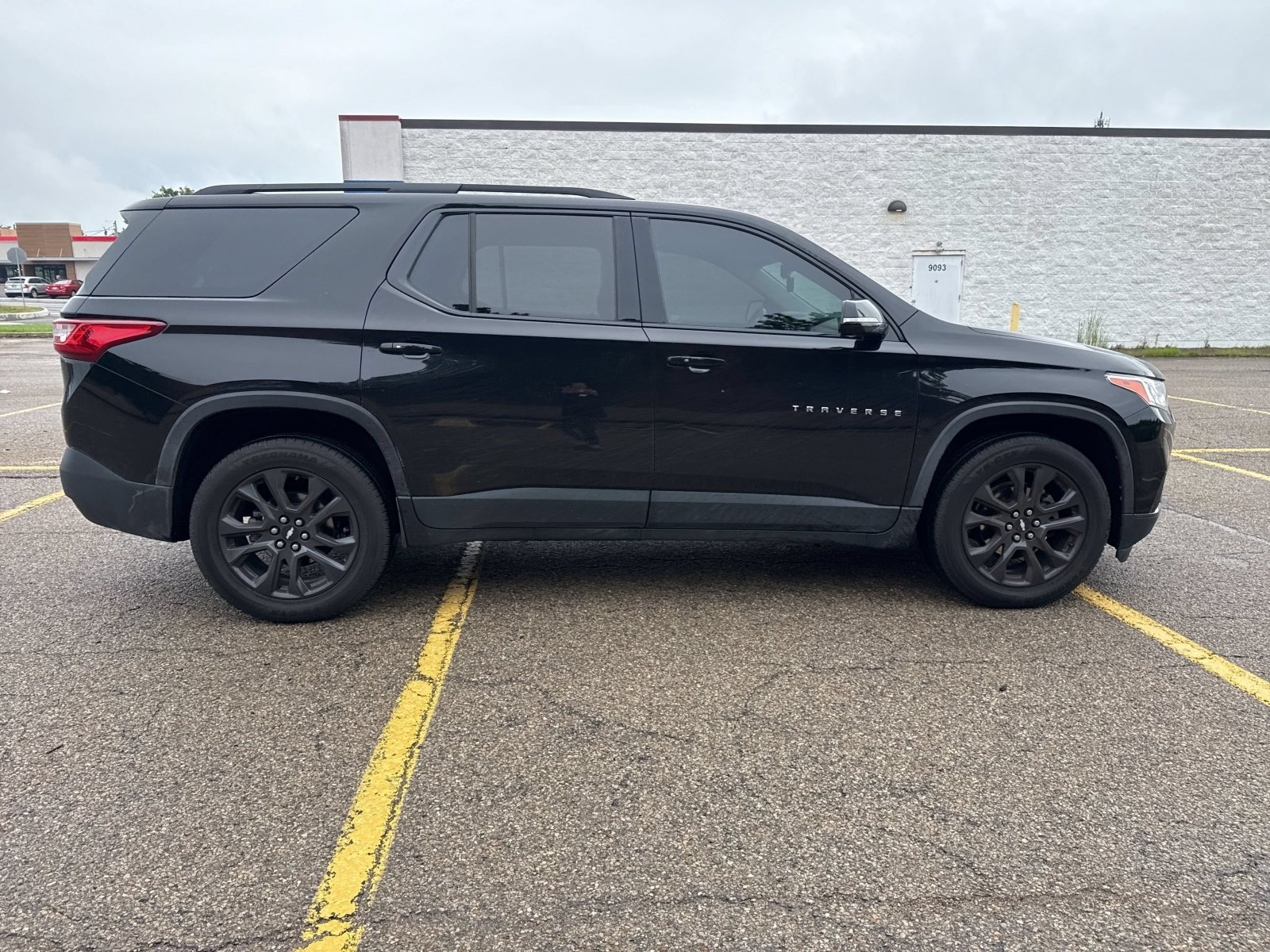 Used 2020 Chevrolet Traverse RS FWD image 21