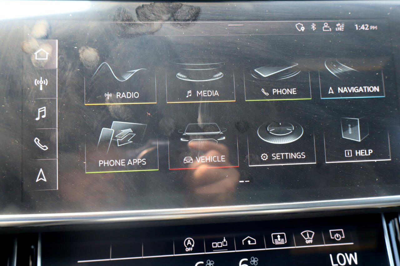 Used 2020 Audi A8 L 4.0T w/ Sport Plus Package image 23