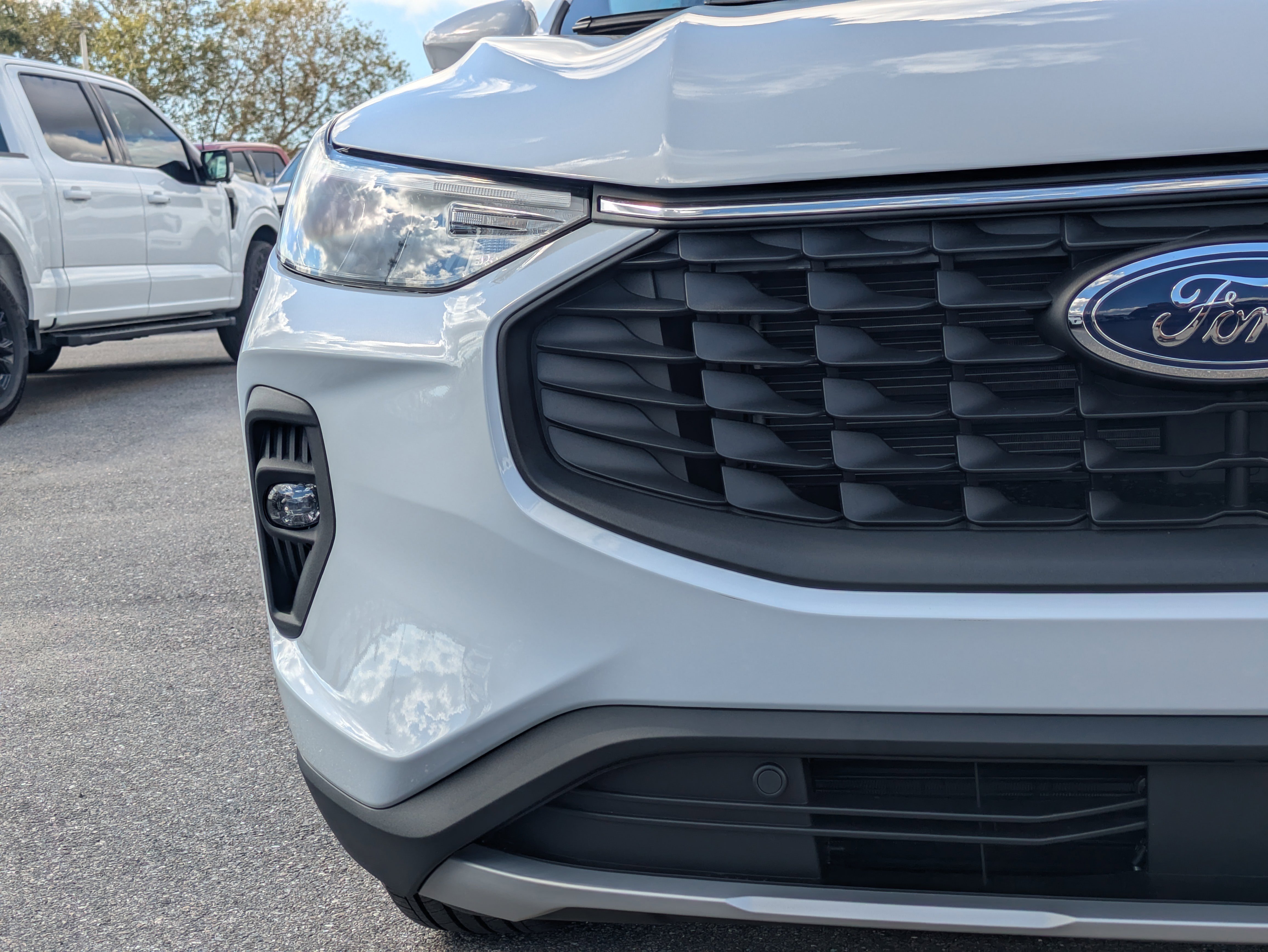 New 2026 Ford Escape SE FWD image 10