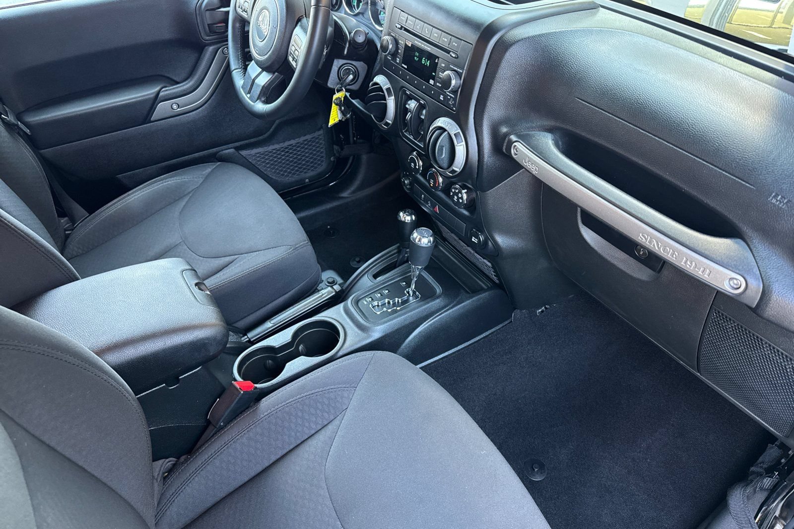 Used 2014 Jeep Wrangler Unlimited Sport w/ Quick Order Package 24S AWD/4WD image 16