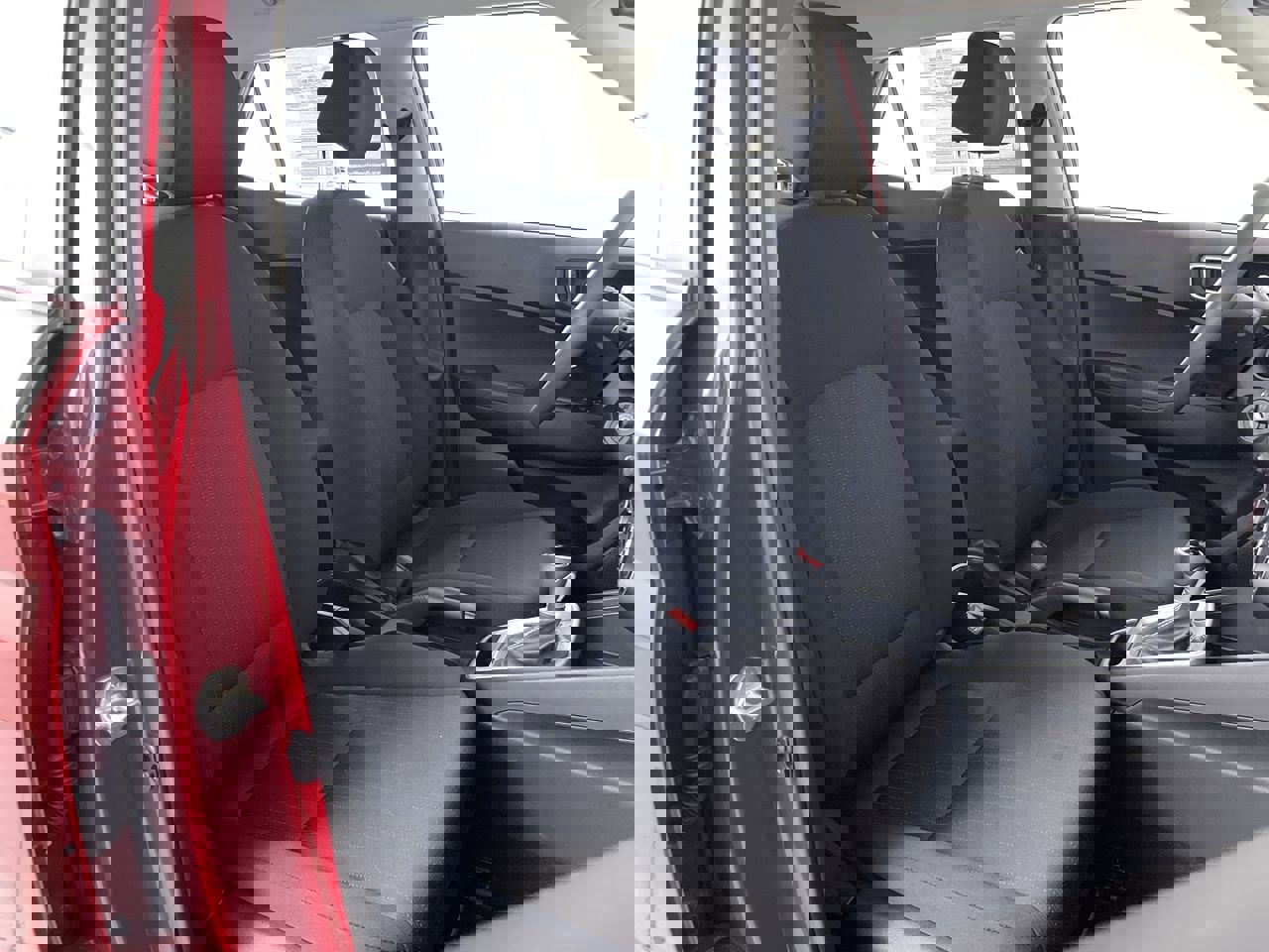 Used 2022 Hyundai Venue SE image 22