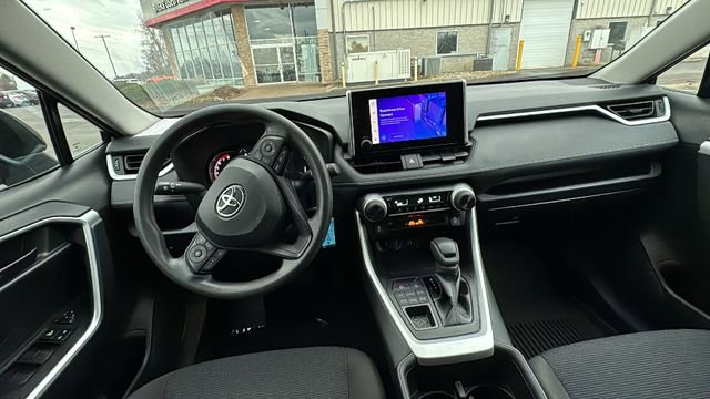 Used 2024 Toyota RAV4 LE image 8