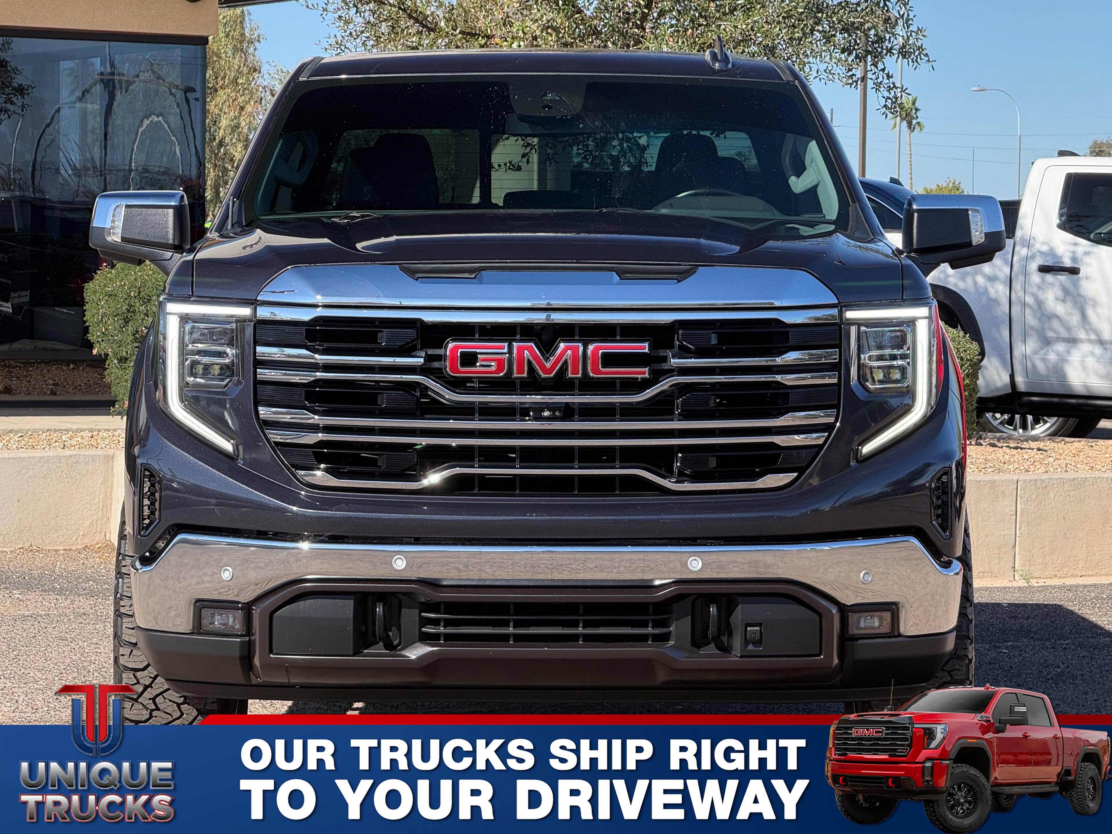 Used 2024 GMC Sierra 1500 SLT image 2