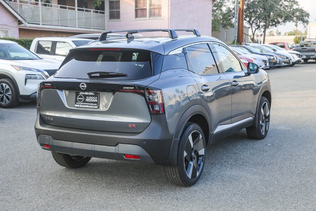 New 2026 Nissan Kicks SR w/ Cold Weather Package FWD image 8