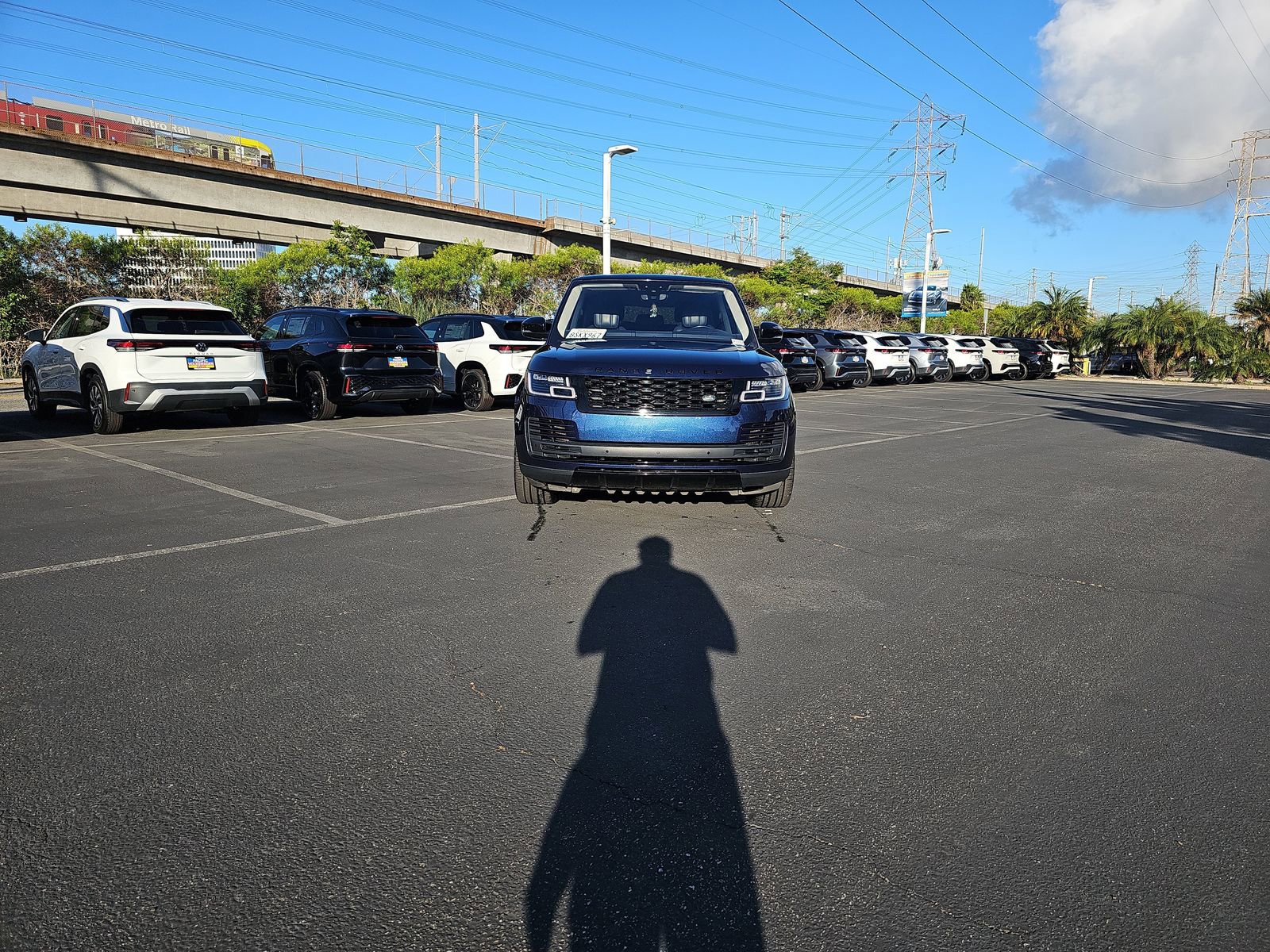 Used 2019 Land Rover Range Rover Long Wheelbase Supercharged image 2