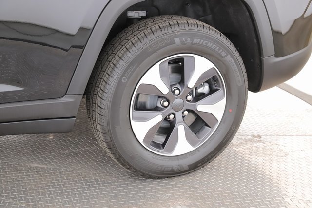 Used 2024 Jeep Grand Cherokee Limited 4xe image 14