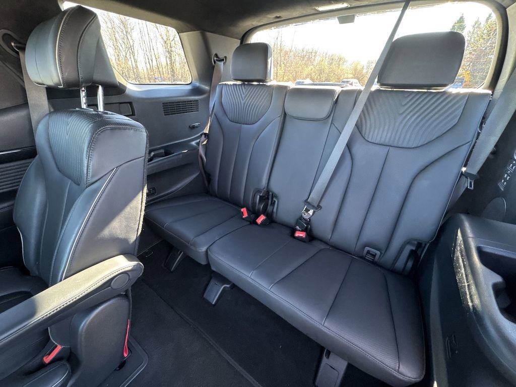 Used 2024 Hyundai Palisade Calligraphy image 25