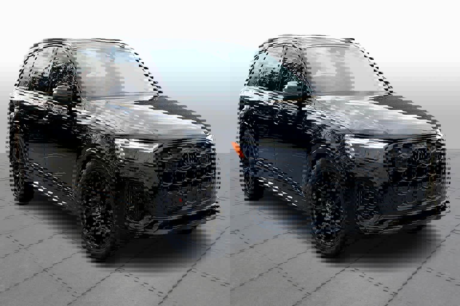 New 2025 Audi SQ7 Premium Plus image 2