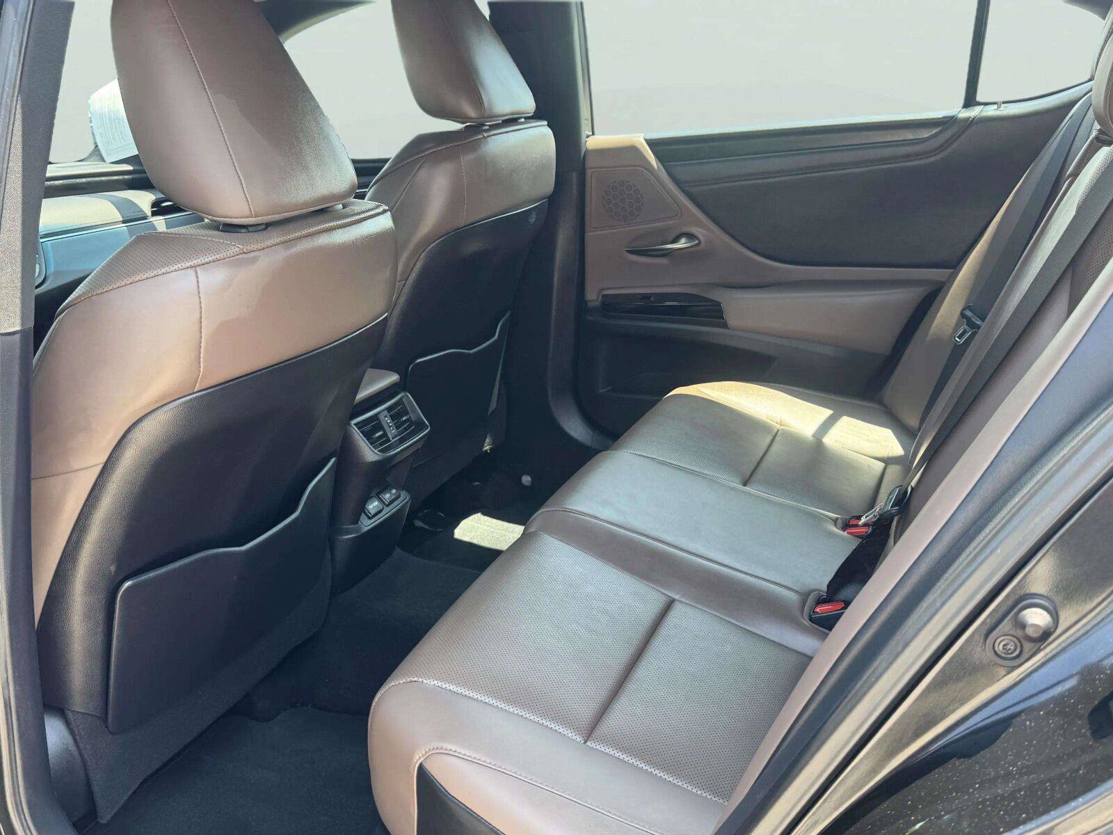 Used 2024 Lexus ES 350 w/ Premium Package FWD image 40