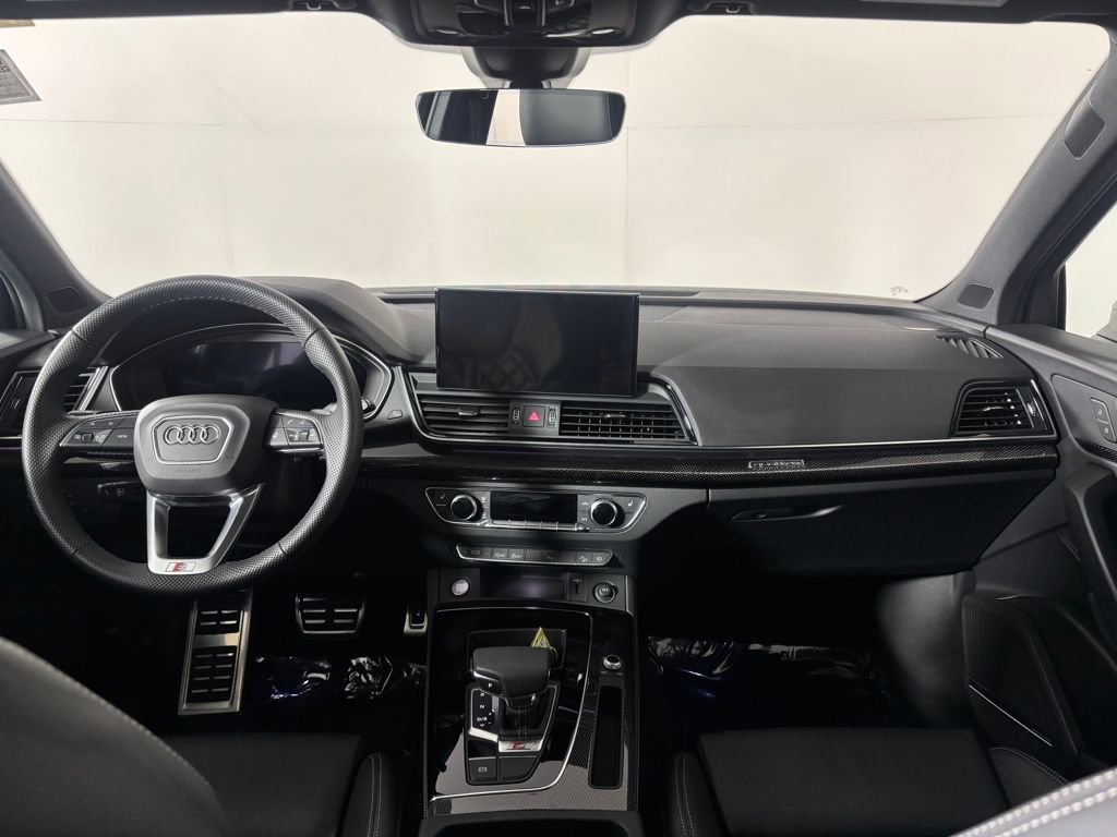 Used 2025 Audi SQ5 Premium Plus w/ Premium Plus Package image 12