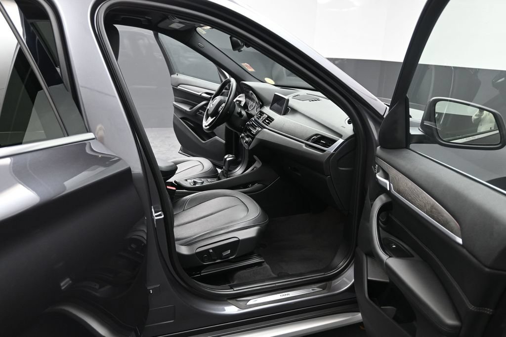 Used 2017 BMW X1 xDrive28i AWD/4WD image 19