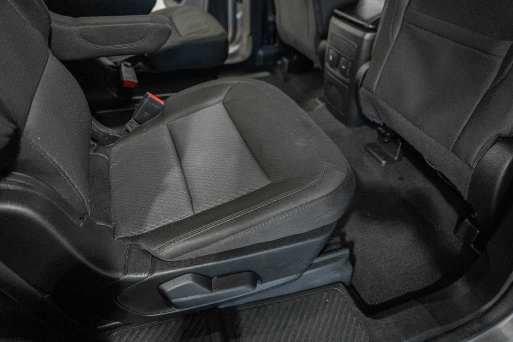 Used 2023 Ford Explorer XLT AWD/4WD image 26