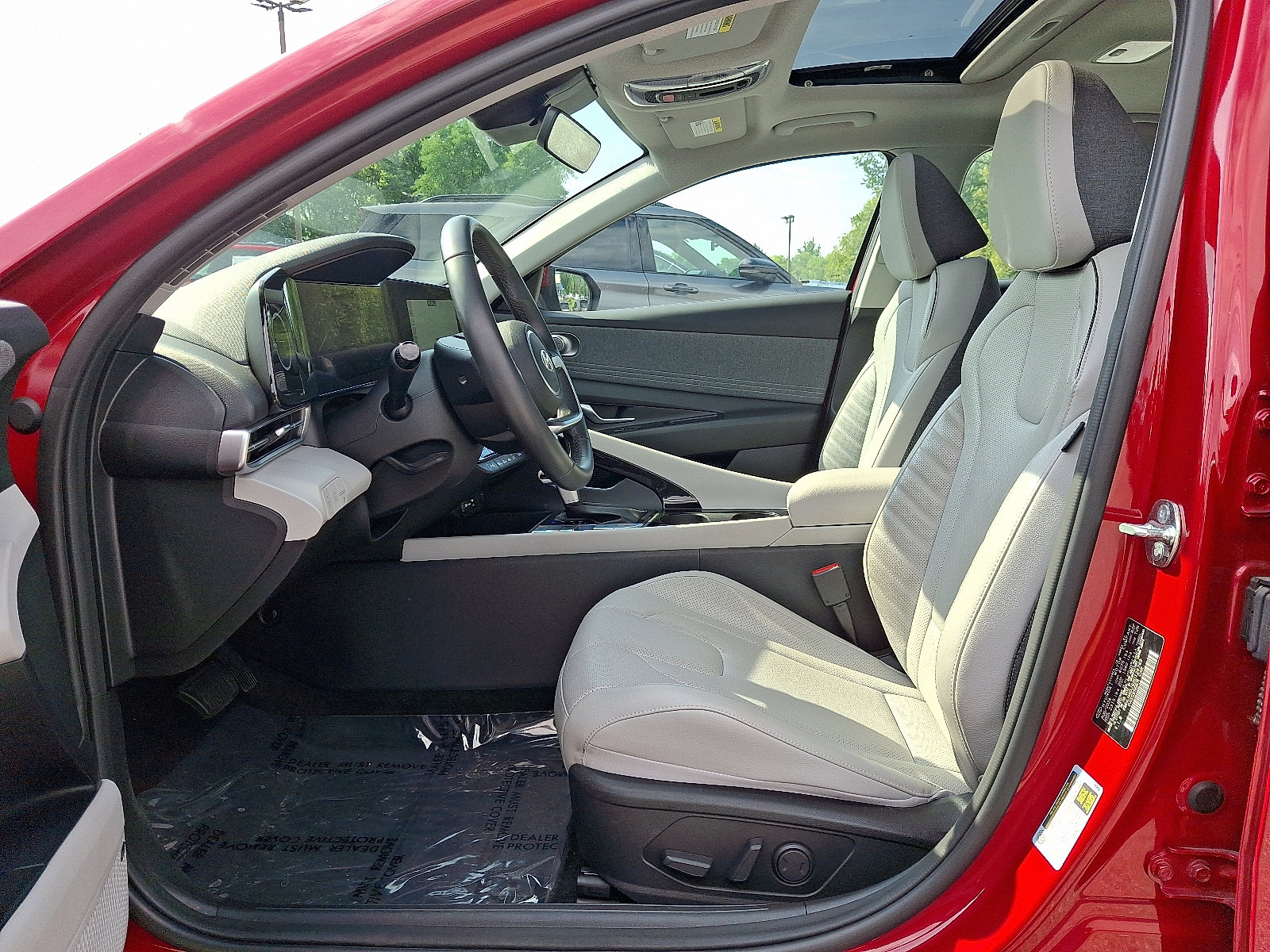 Used 2025 Hyundai Elantra Limited FWD image 13