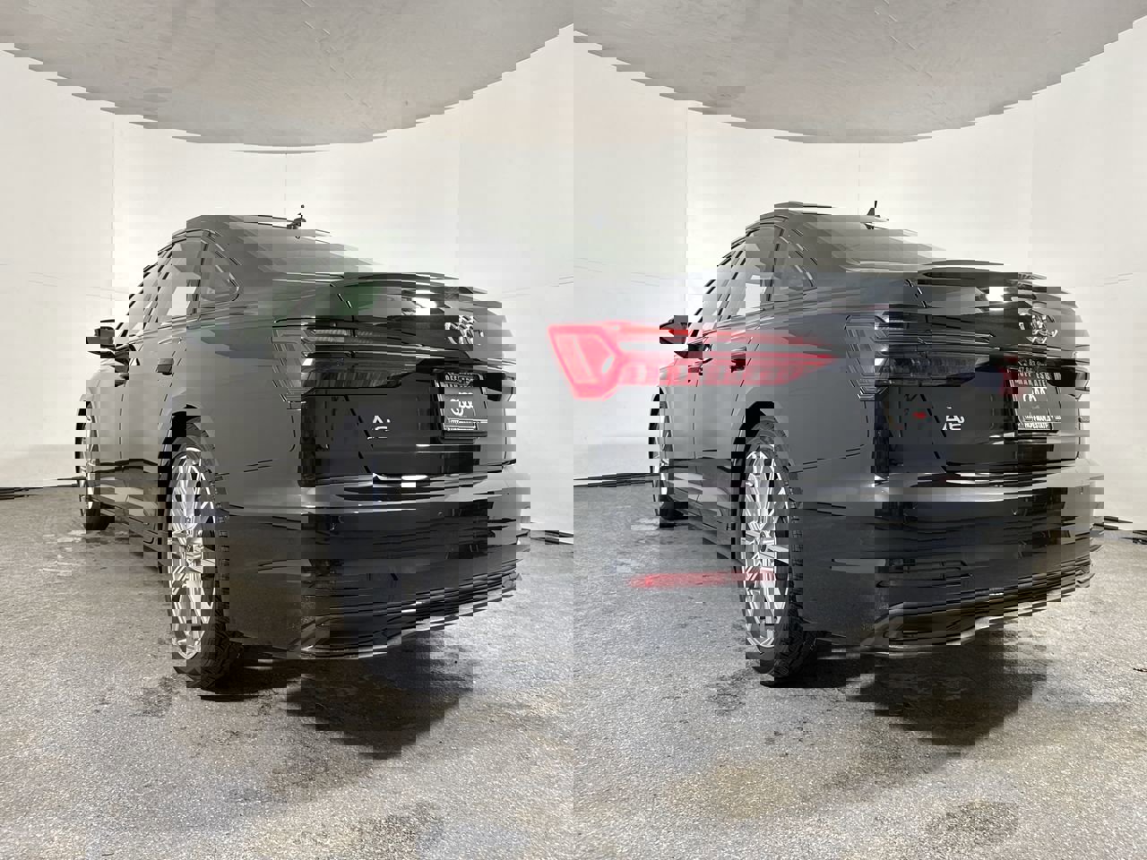 Used 2025 Audi A6 Premium Plus w/ Premium Plus Package image 31