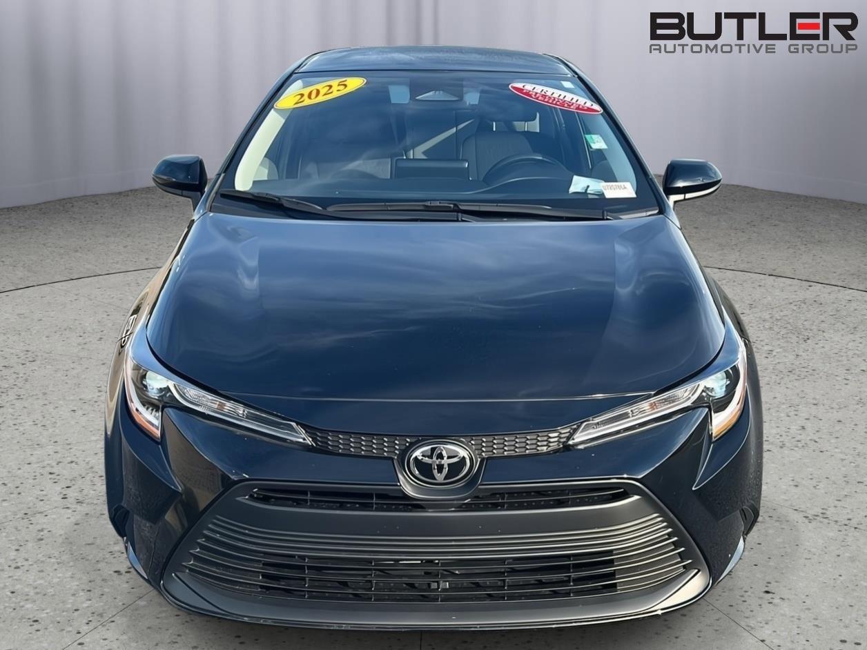 Certified 2025 Toyota Corolla LE w/ Convenience Package FWD image 9