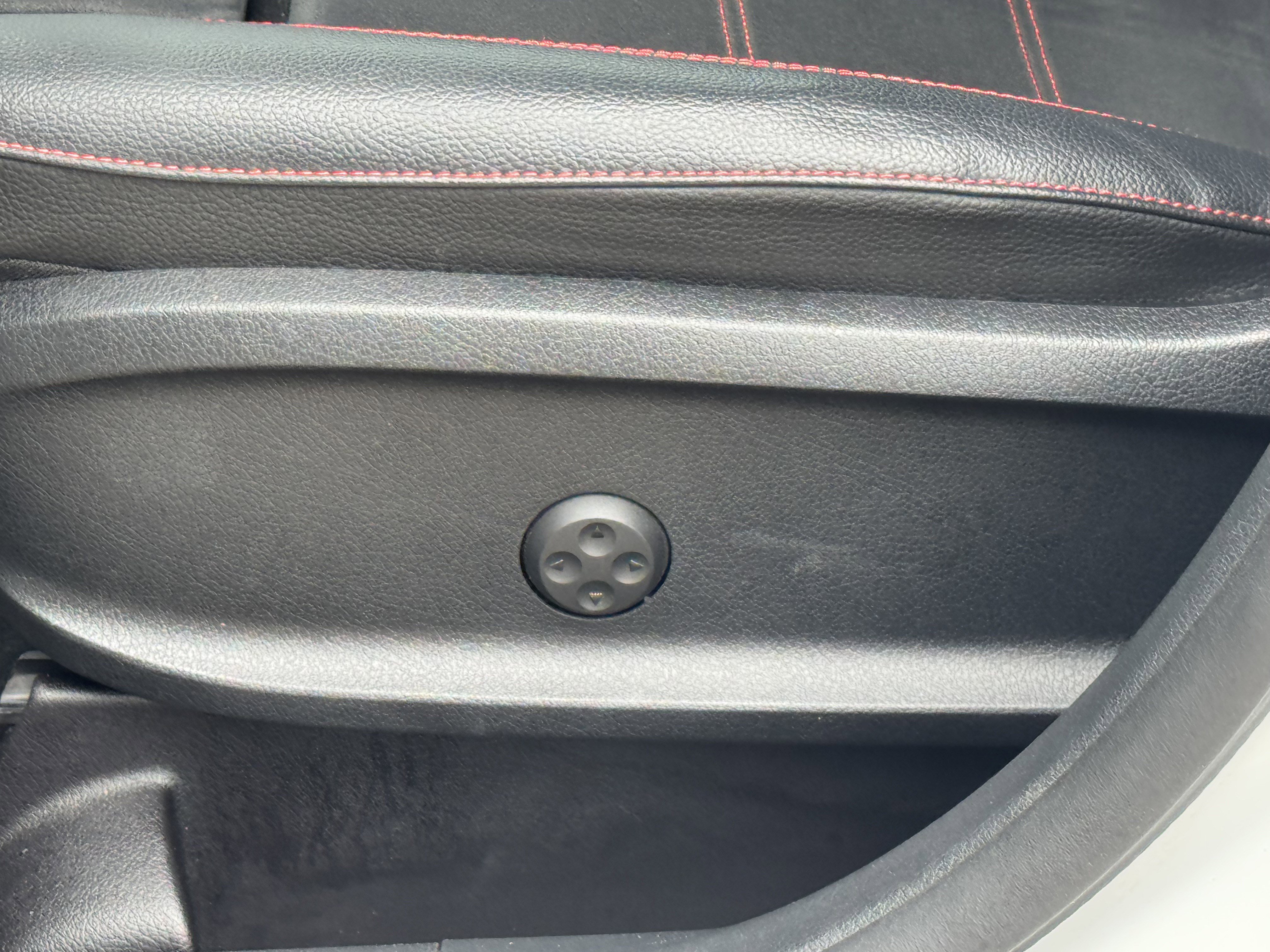 Used 2023 Mercedes-Benz GLB 250 image 17