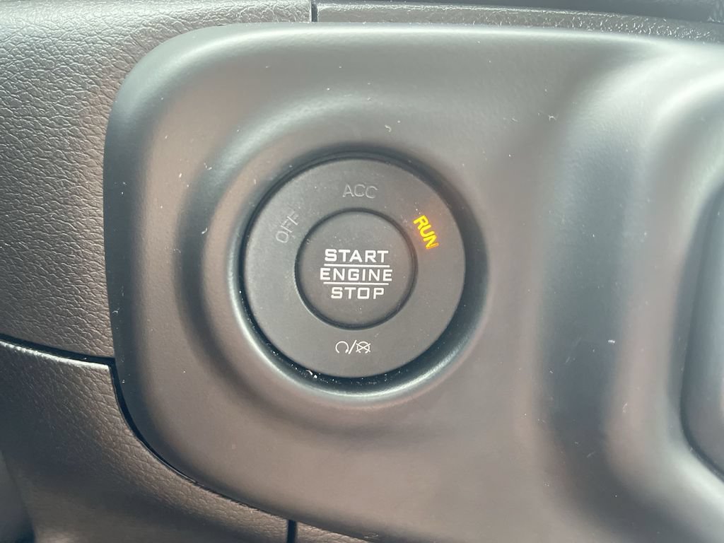Used 2023 Jeep Wrangler Unlimited Sahara w/ Cold Weather Group AWD/4WD image 22