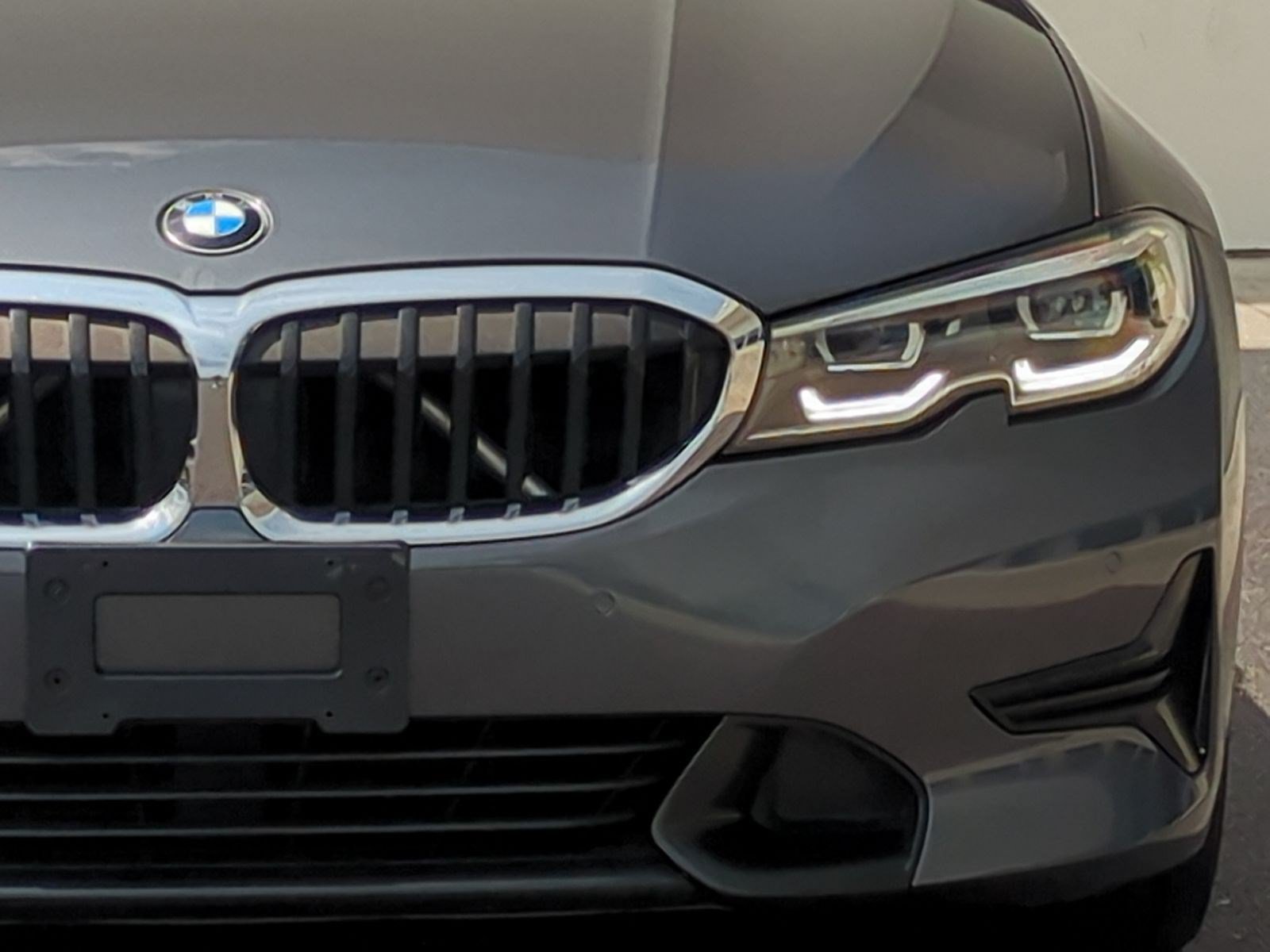 Used 2020 BMW 330i xDrive Sedan w/ Premium Package AWD/4WD image 5