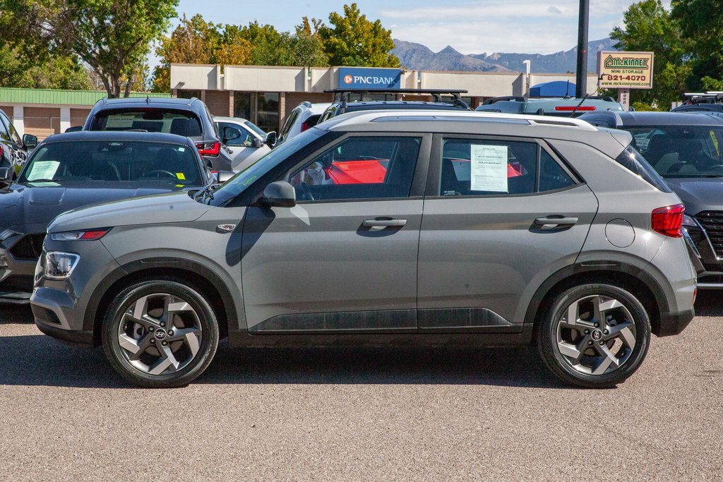 Used 2023 Hyundai Venue SEL image 8