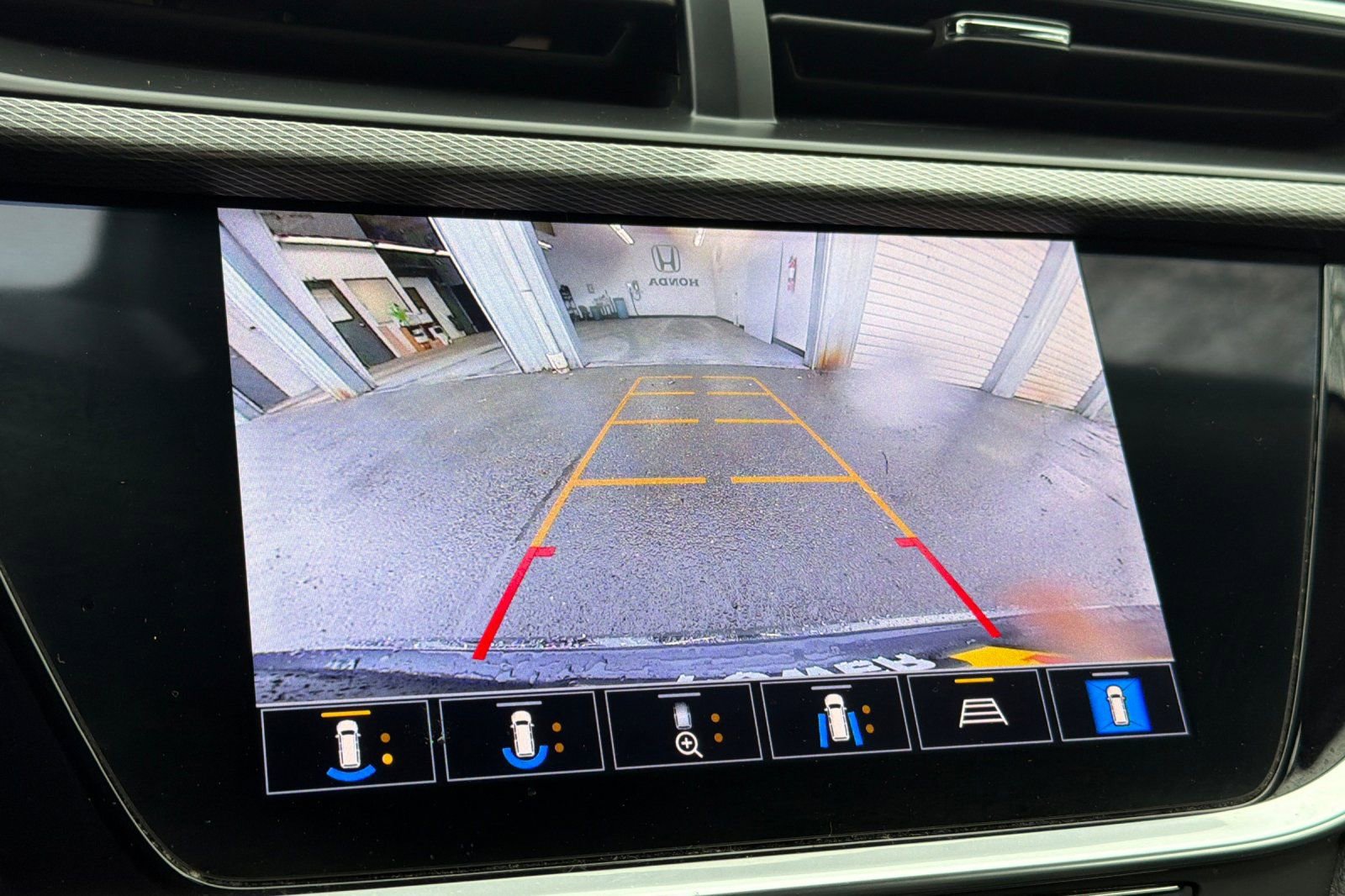 Used 2021 Buick Encore GX Essence w/ Advanced Technology Package image 19