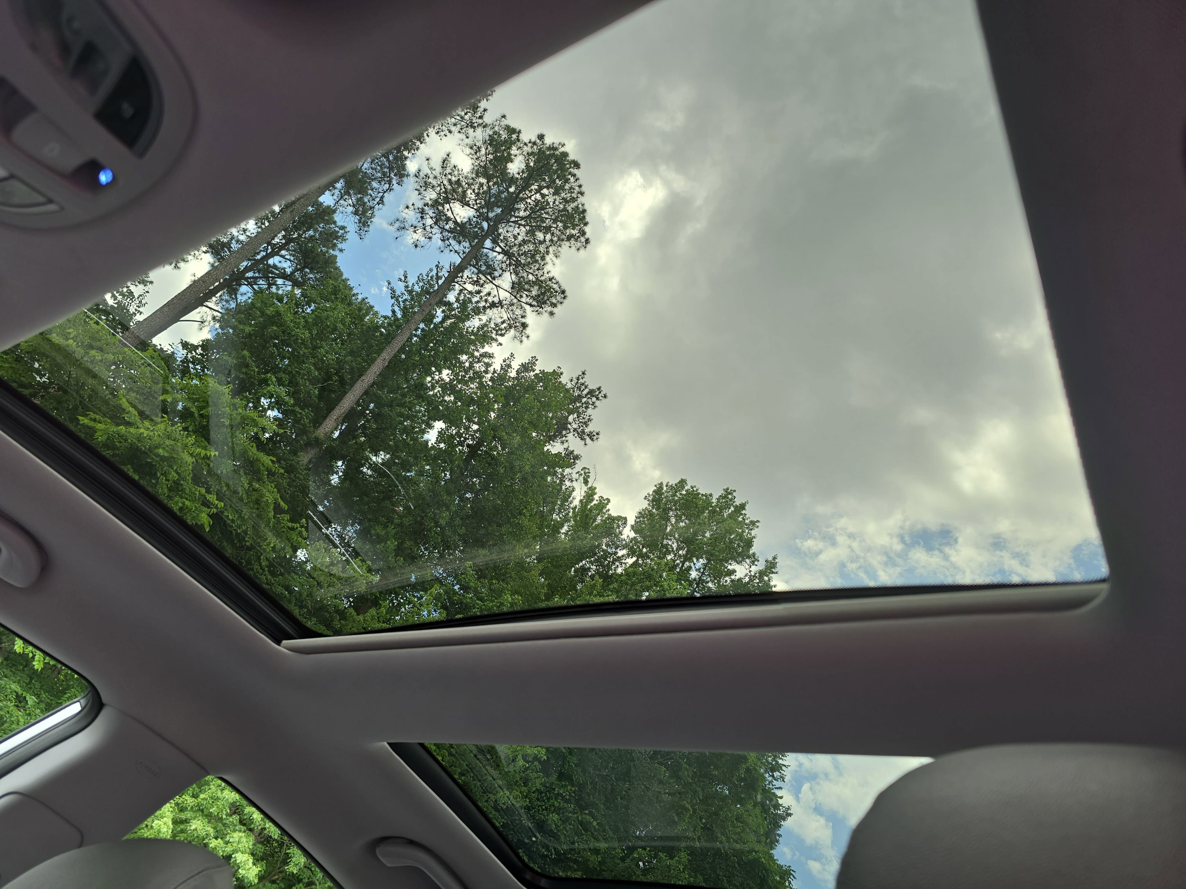 Used 2014 Hyundai Sonata Limited w/ Panoramic Sunroof Package 02 FWD image 29