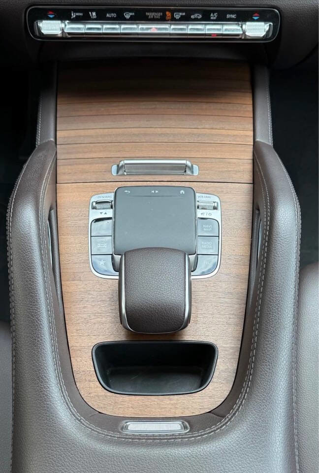 Used 2020 Mercedes-Benz GLE 350 4MATIC w/ Premium Package image 15