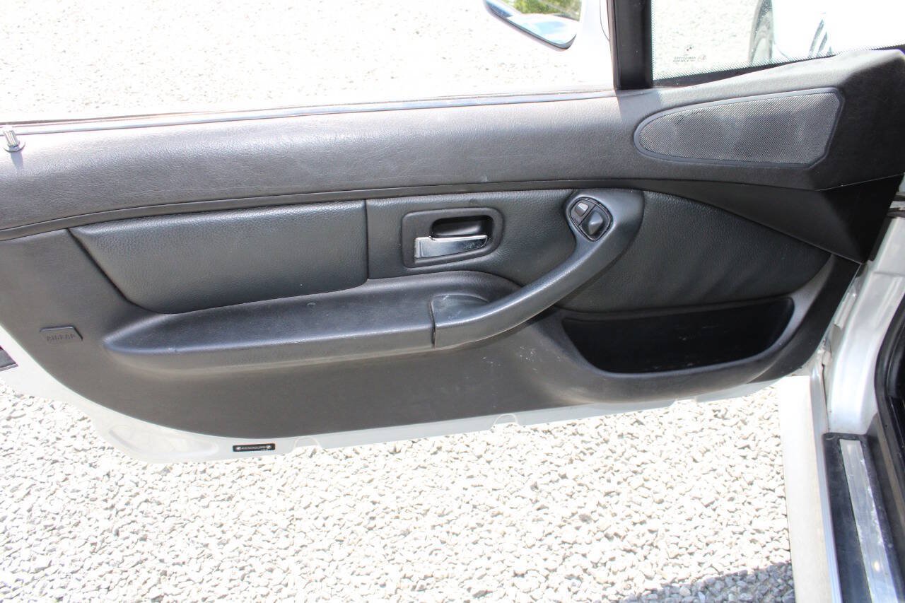 Used 2002 BMW Z3 3.0i RWD image 16
