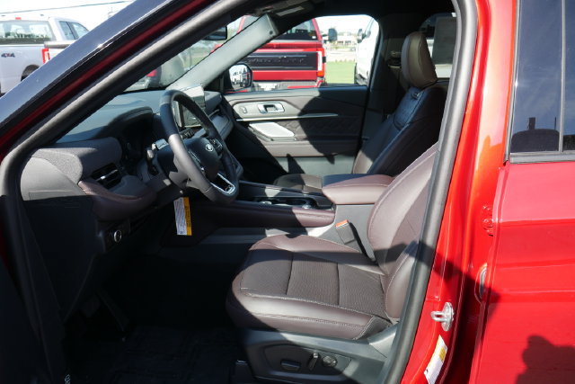 New 2027 Ford Explorer Platinum w/ LUX Leather Package AWD/4WD image 2