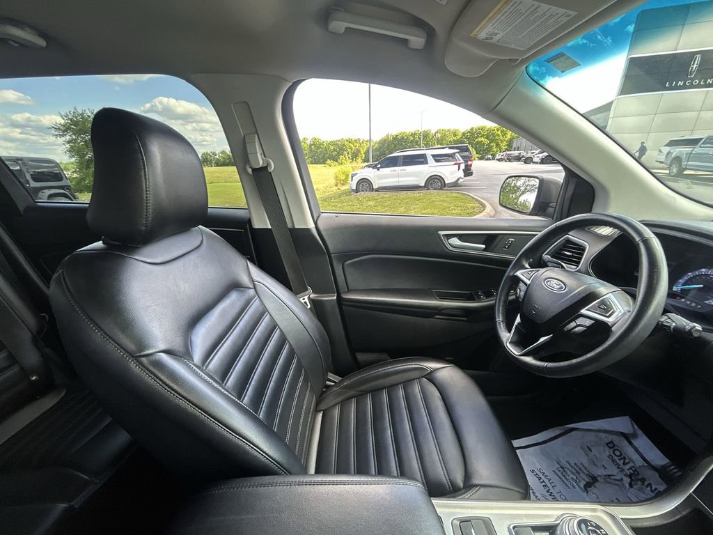 Used 2023 Ford Edge SEL AWD/4WD image 10