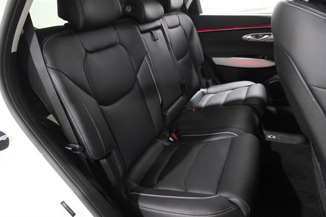 Used 2026 Genesis GV70 2.5T Advanced image 18