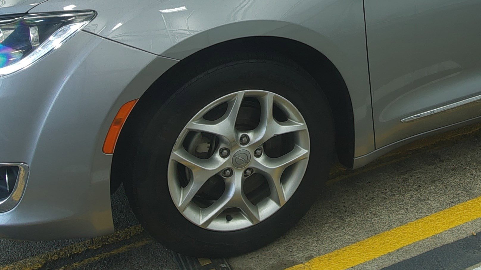 Used 2020 Chrysler Pacifica Limited image 7