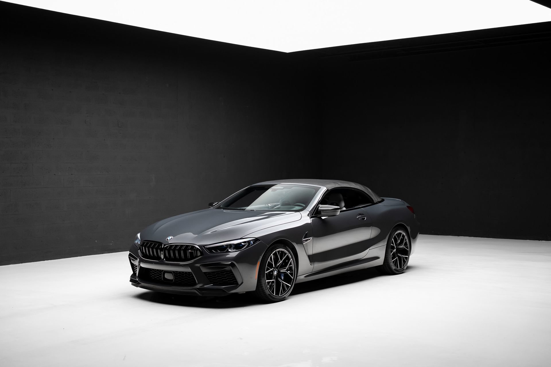 Used 2020 BMW M8 Convertible AWD/4WD image 4