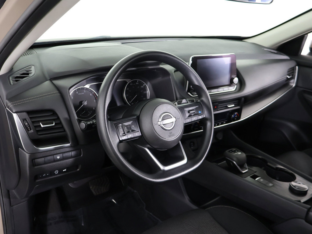 Used 2024 Nissan Rogue SV AWD/4WD image 25