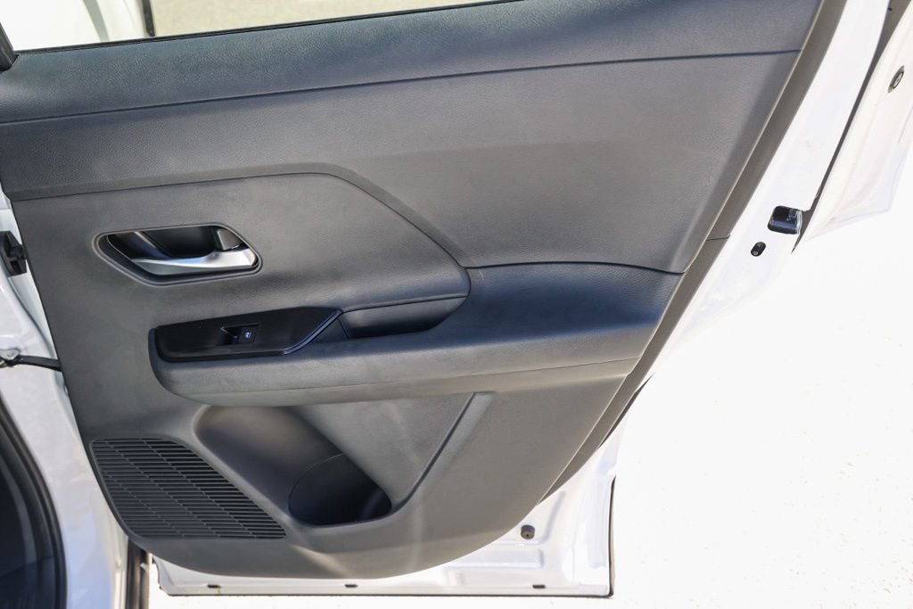 New 2027 Nissan Kicks SV FWD image 19