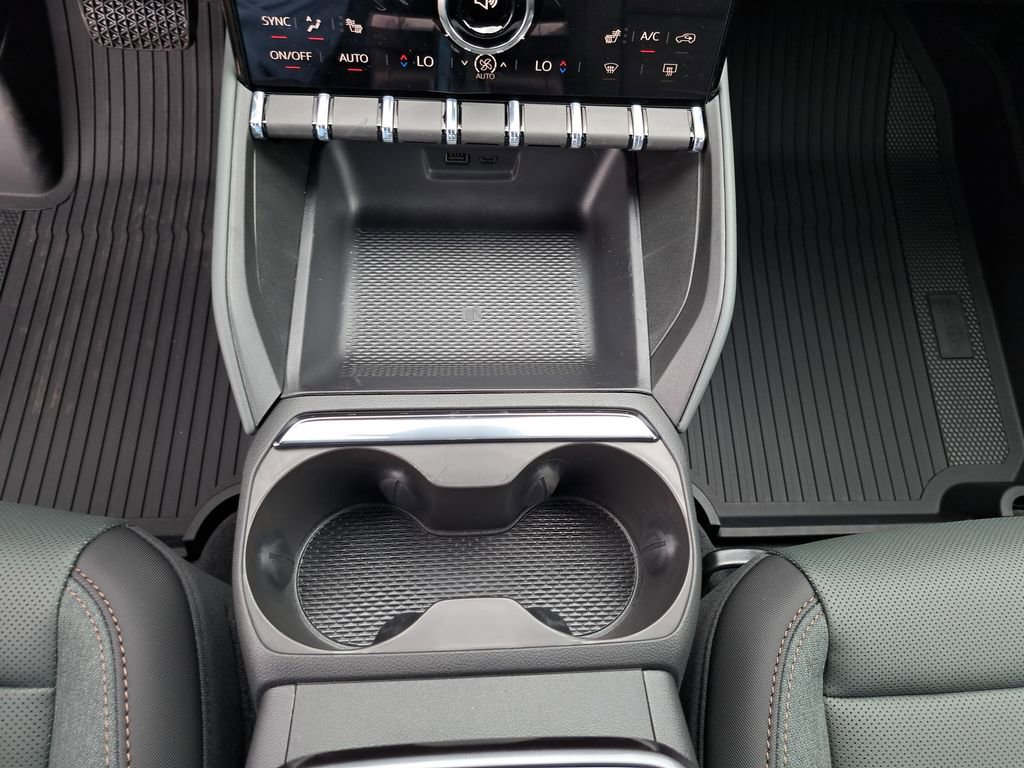 New 2026 GMC Terrain AT4 w/ LPO, Floor Liner Package AWD/4WD image 23