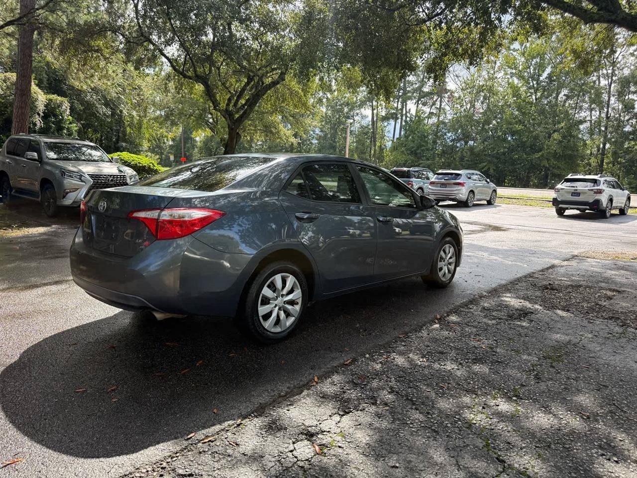 Used 2015 Toyota Corolla LE FWD image 5