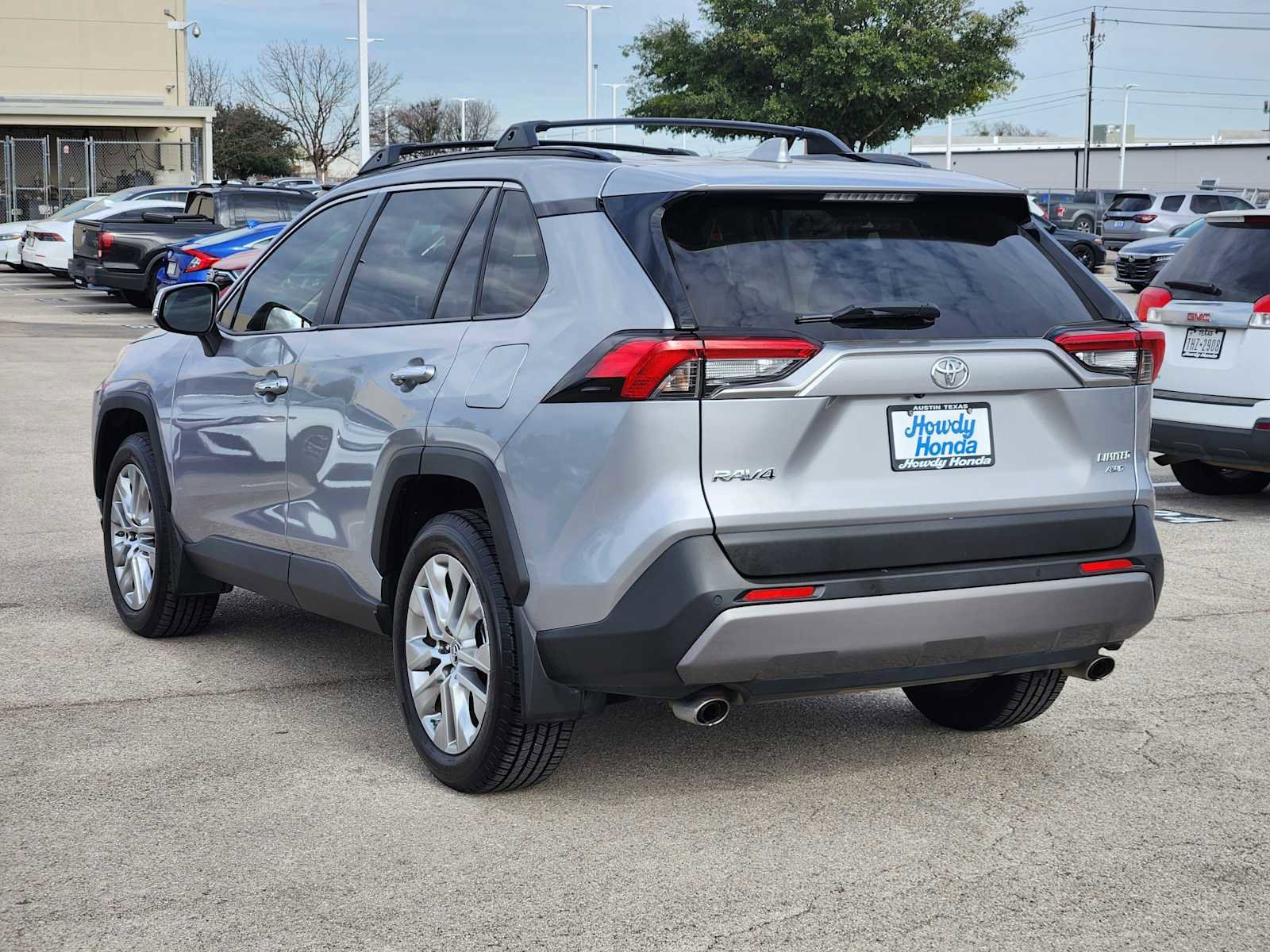 Used 2019 Toyota RAV4 Limited image 5