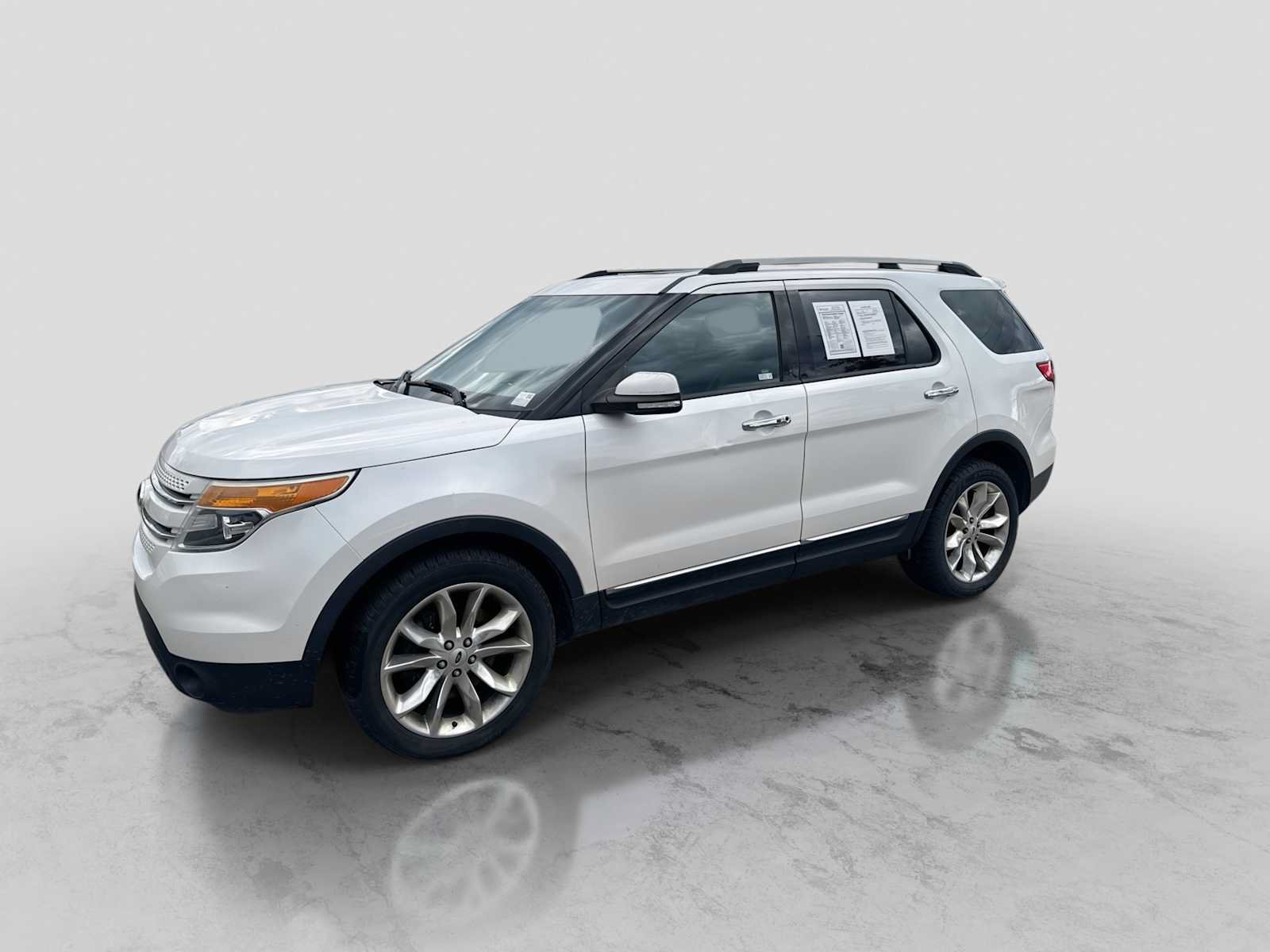 Used 2014 Ford Explorer Limited w/ Equipment Group 301A AWD/4WD image 16