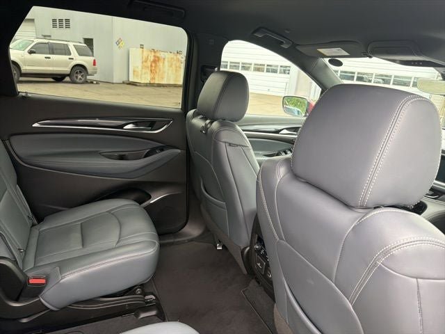 Used 2022 Buick Enclave Premium AWD/4WD image 23