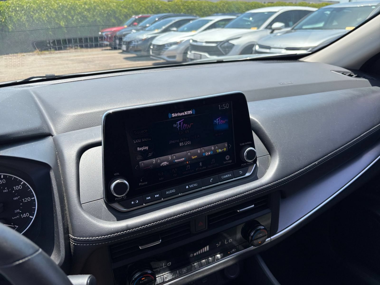 Used 2025 Nissan Rogue SV FWD image 19