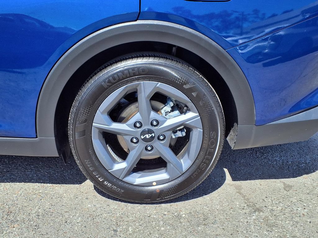Used 2025 Kia K4 FWD image 25