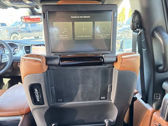 New 2026 Chrysler Pacifica Pinnacle FWD image 13