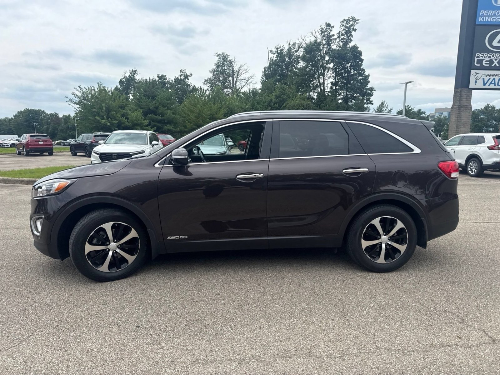 Used 2018 Kia Sorento EX AWD/4WD image 2