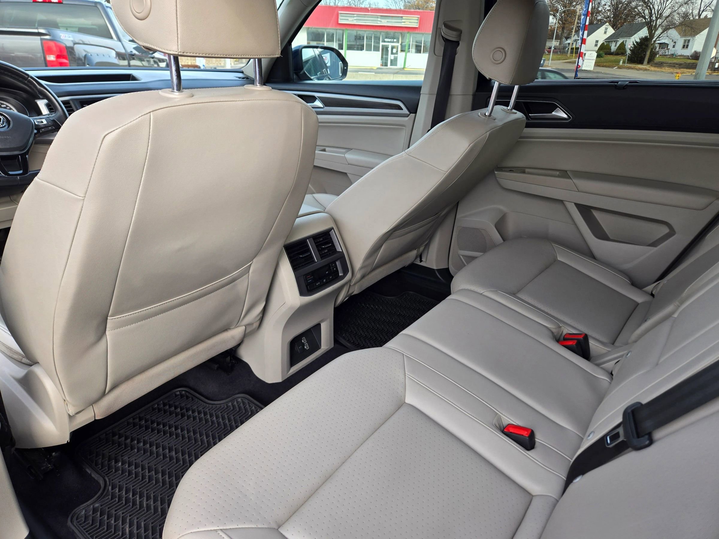 Used 2018 Volkswagen Atlas SE AWD/4WD image 49