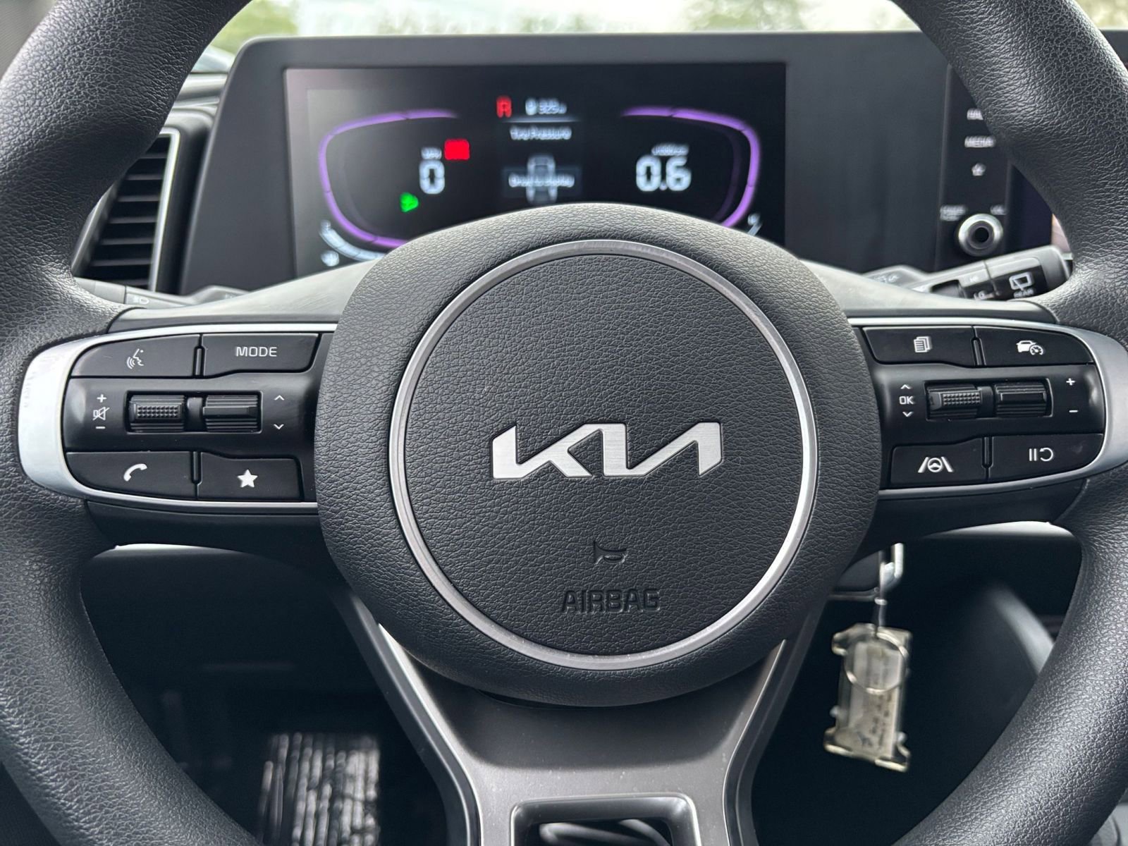 Used 2025 Kia Sportage LX image 27