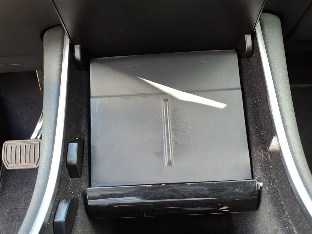 Used 2021 Tesla Model Y Long Range image 14