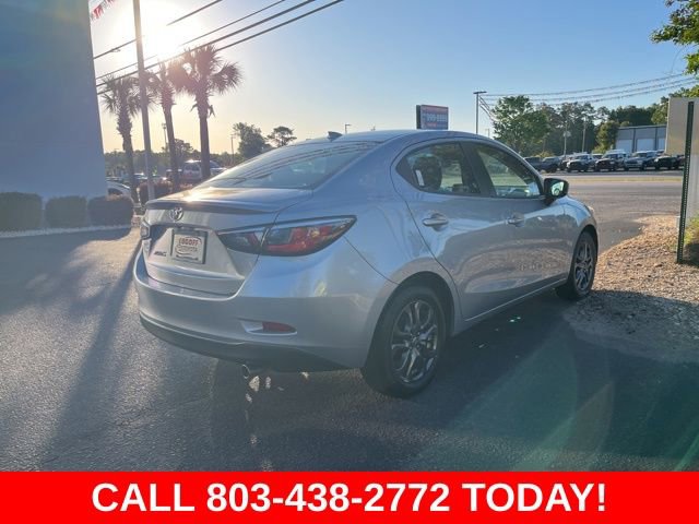 Used 2019 Toyota Yaris LE image 3