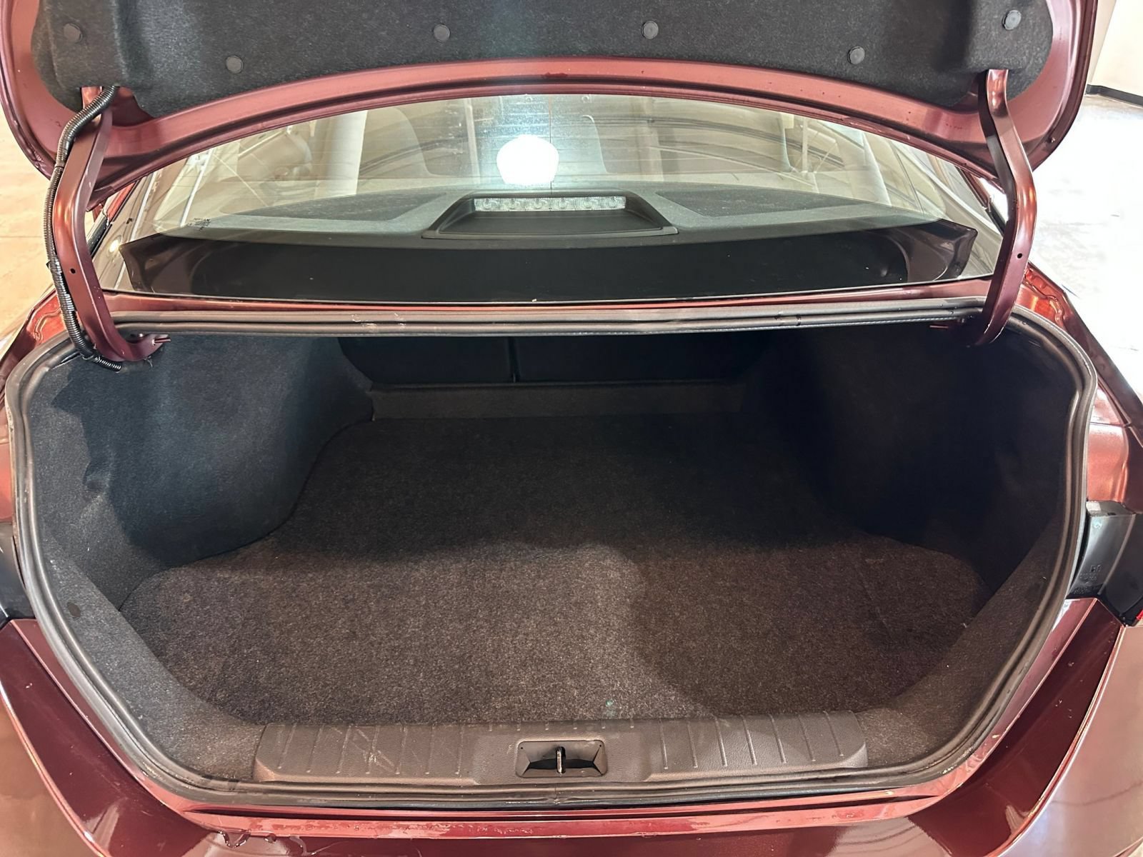 Used 2025 Nissan Sentra SV FWD image 30